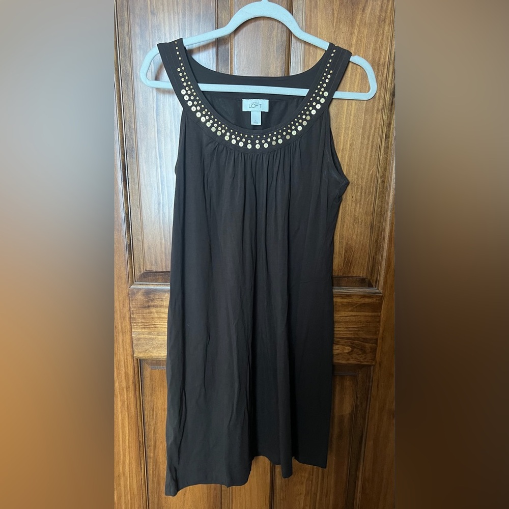 Brown Flowy Scoop Necked Loft Dress